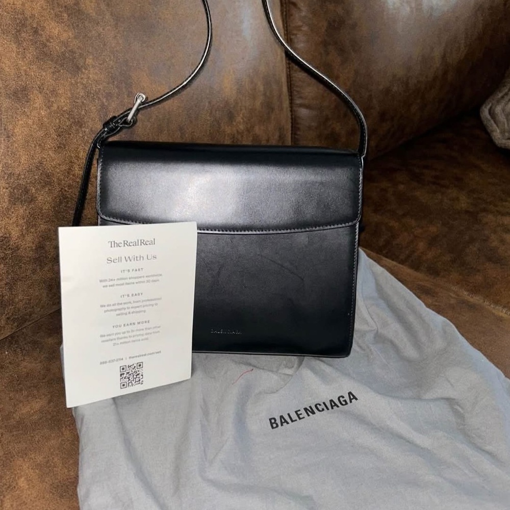 Balenciaga Sleek Black Messenger Bag